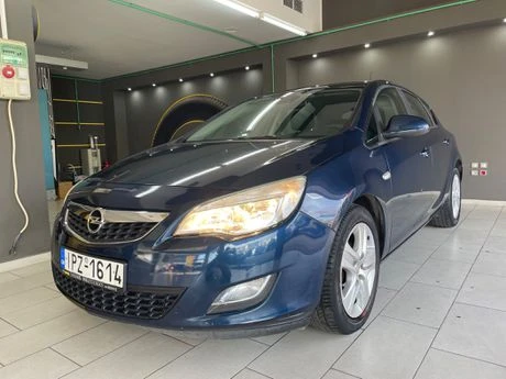 Opel Astra 2011 1.4 TURBO 140HP